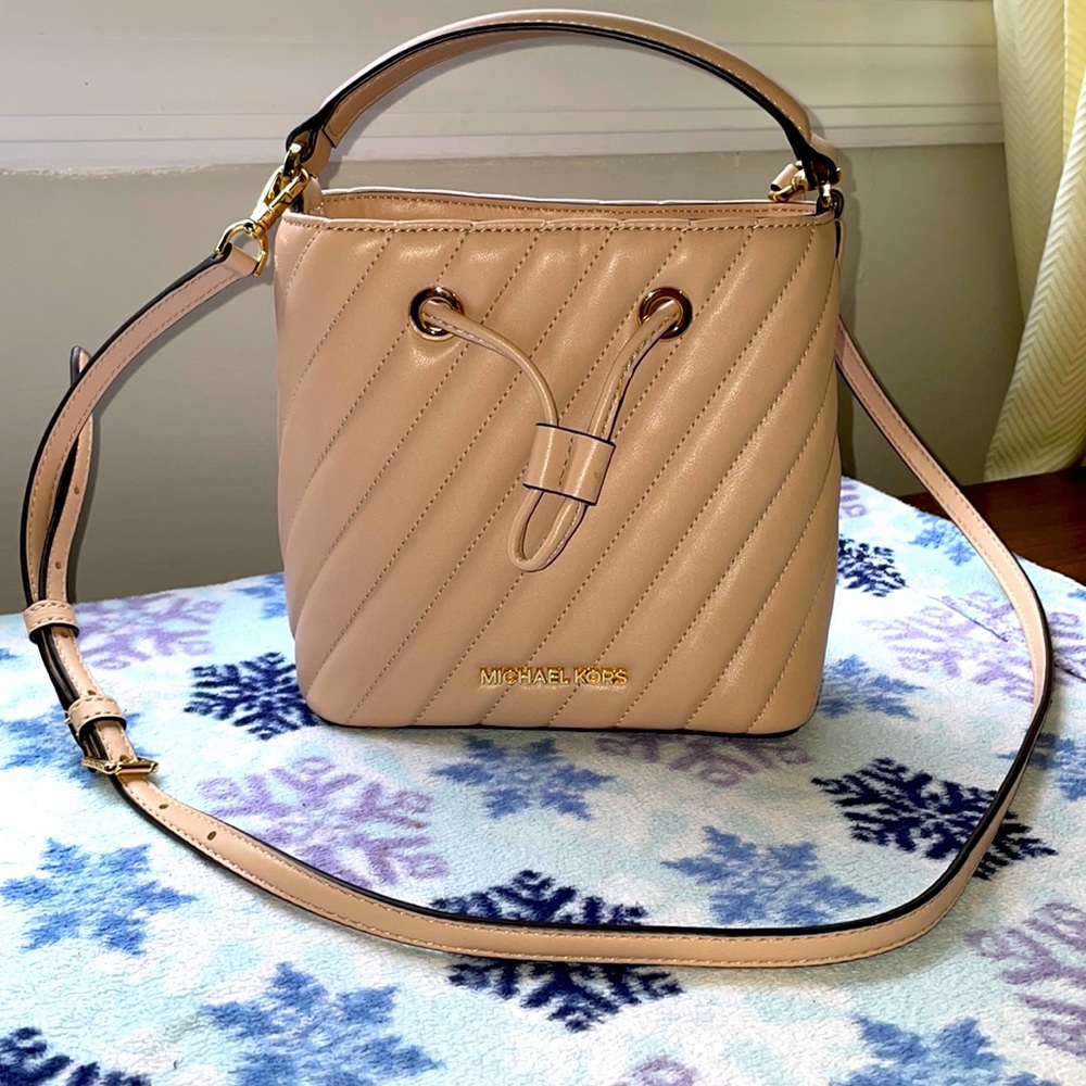 MK Bucket bag